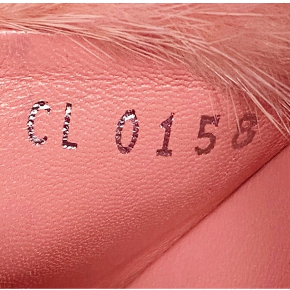 LOUIS VUITTON Mink Fur Bom Dia Flat Mules - Picture 5 of 5